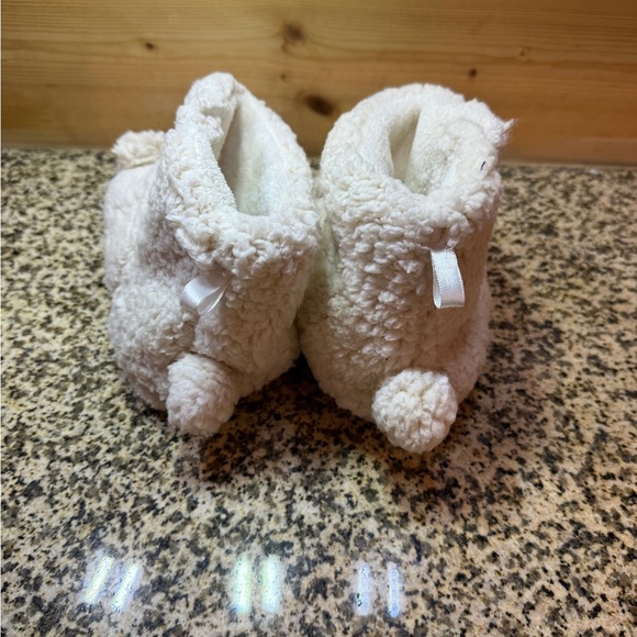 Capelli of New York Girls Size 3/4 Cozy Kids' Lamb Slippers - Cream - Picture 3 of 8